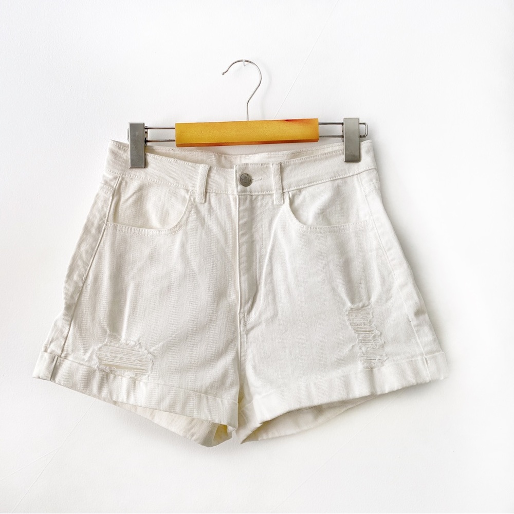 High-waisted White Denim Shorts